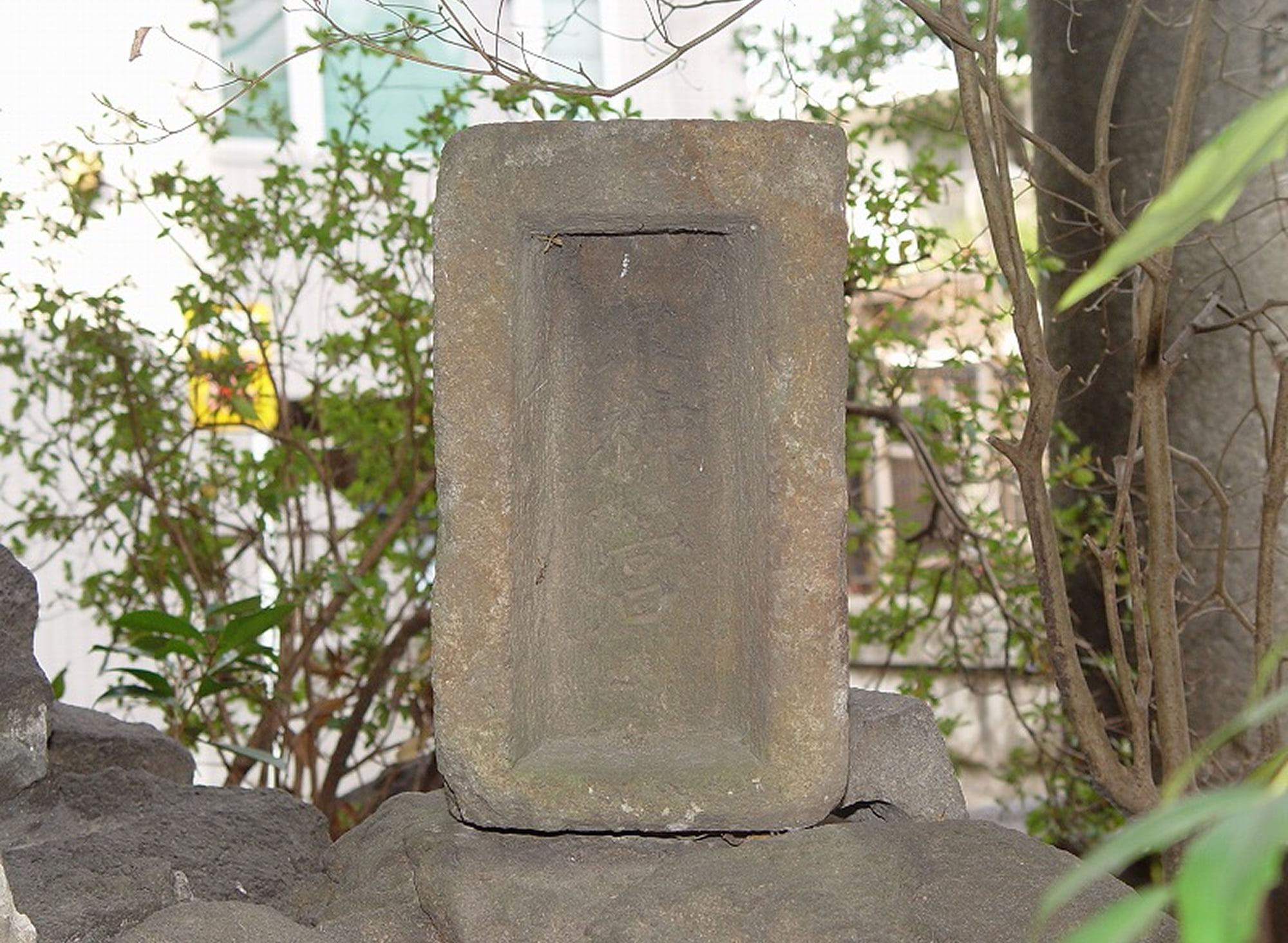 水神宮石祠